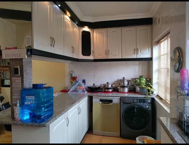 3 BEDROOM PROPERTY TO RENT IN ESCOMBE